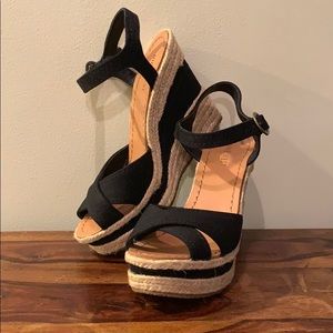 NEVER WORN  Nine West wedge sandal